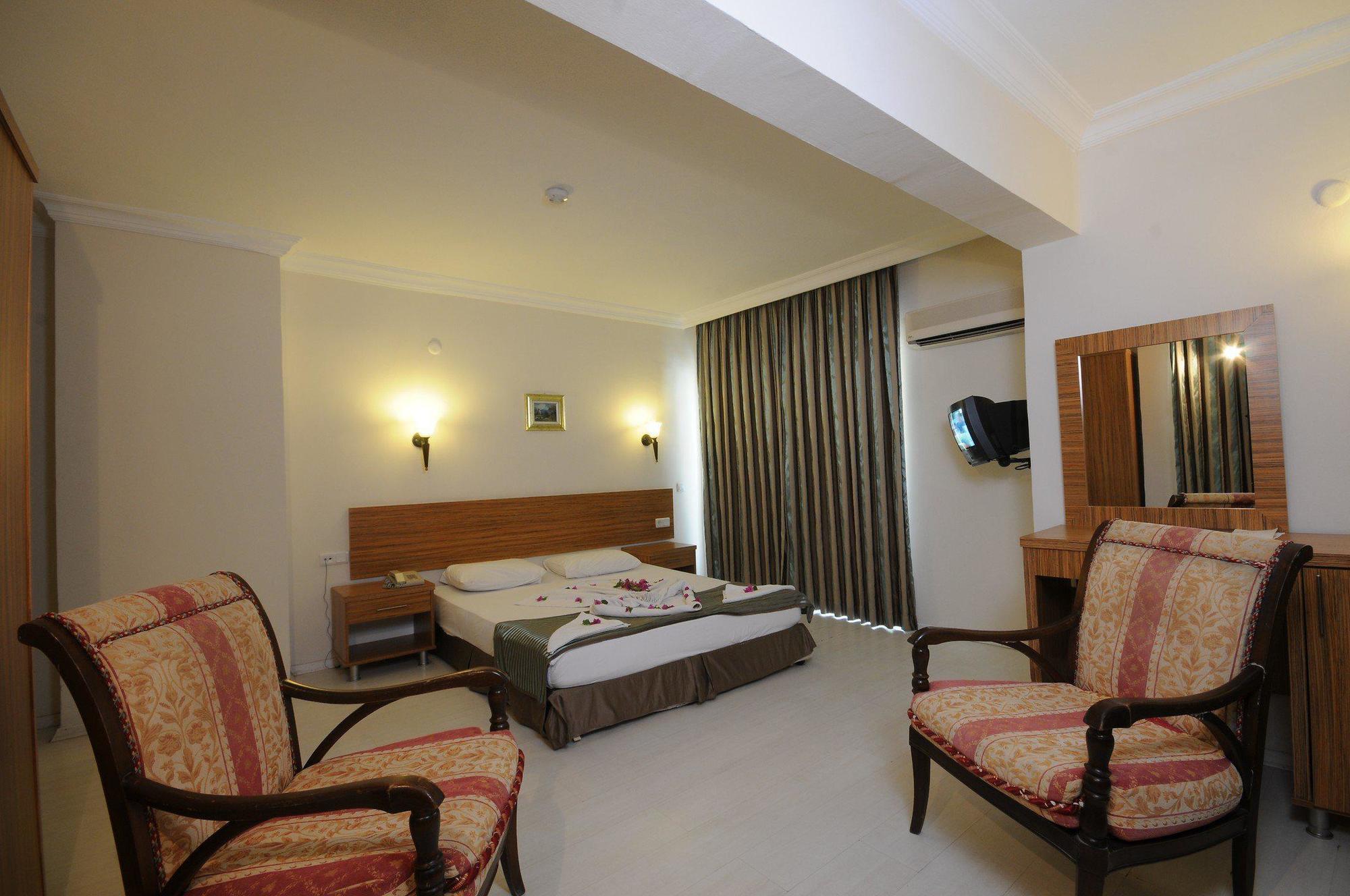 Mert Seaside Hotel (Adults Only) Marmaris Buitenkant foto