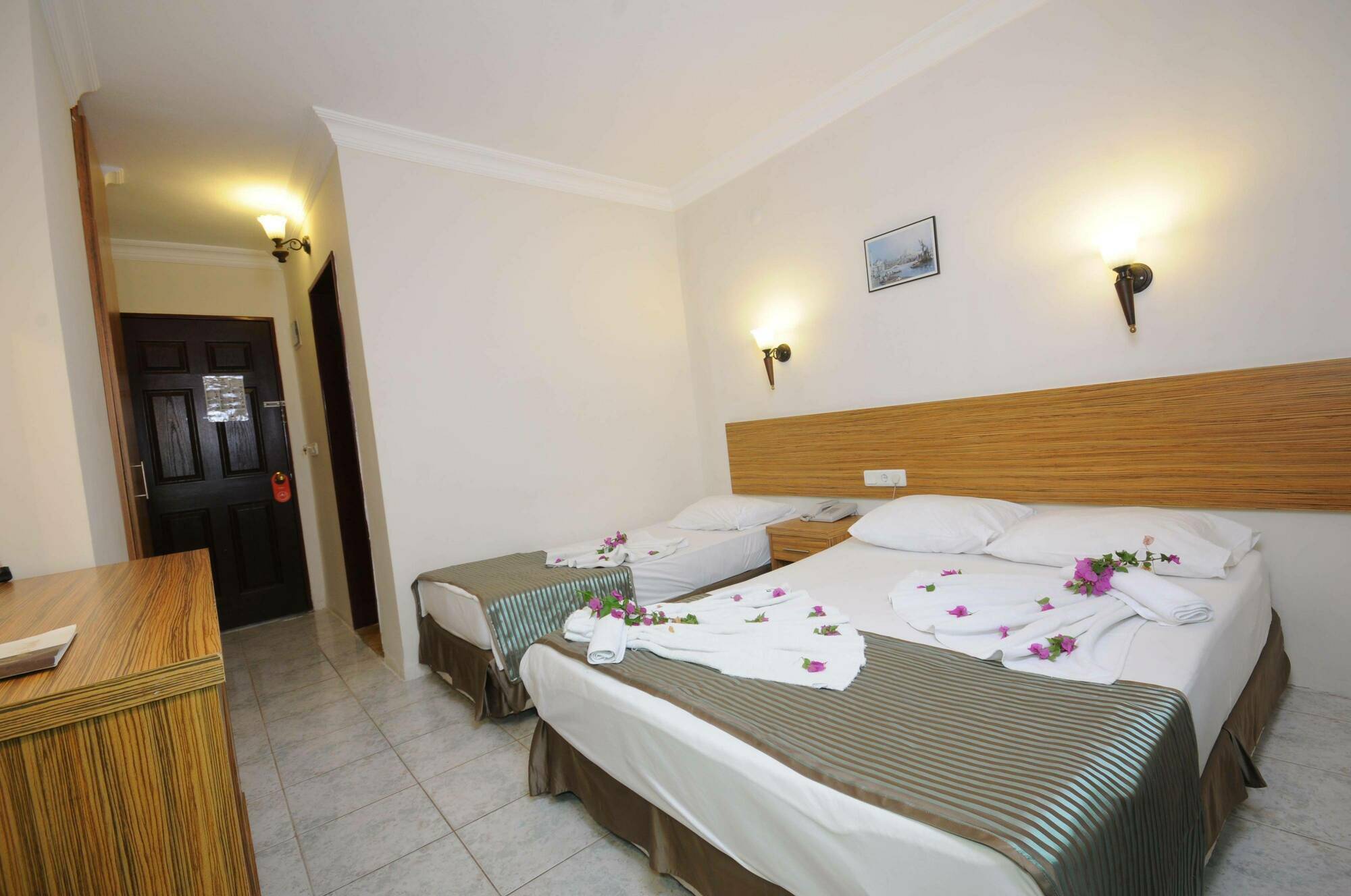 Mert Seaside Hotel (Adults Only) Marmaris Buitenkant foto